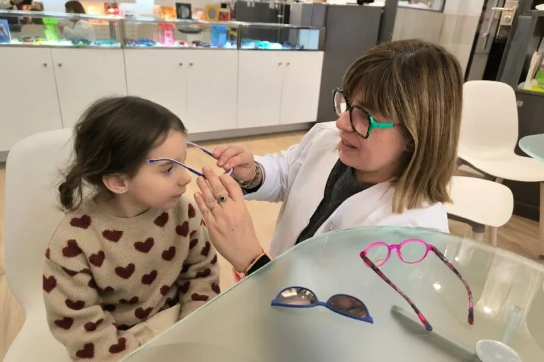 Dos Òptics. Gafas y Gafas de sol en Sabadell Dos Òptics. Gafas y Gafas de sol en Sabadell