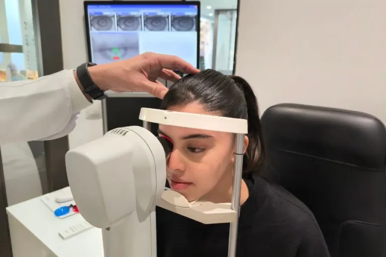 Revisión visual Dos Òptics. Óptica en Sabadell Revisión visual Dos Òptics. Óptica en Sabadell